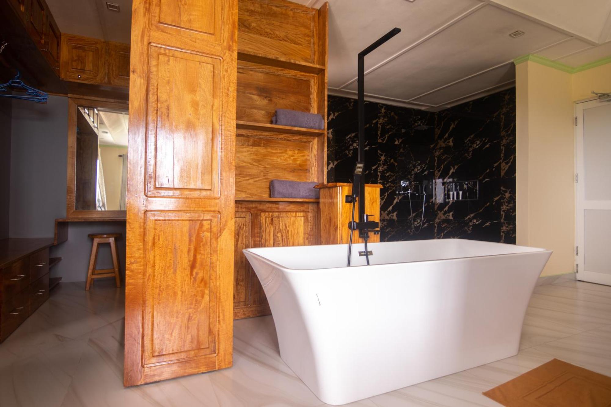 Azamat Self-Catering Apartment Pointe La Rue Esterno foto